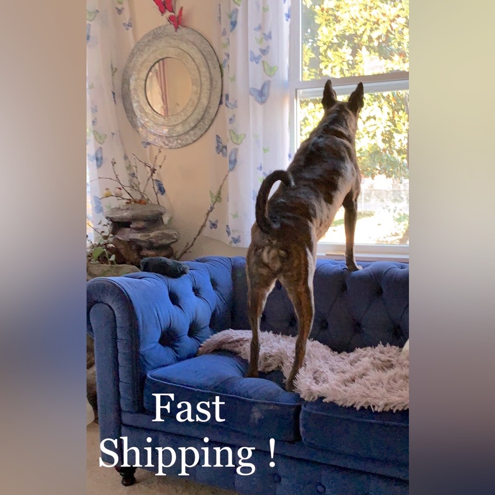 🎁 MOM! Your PoshMark is here! 🛍️